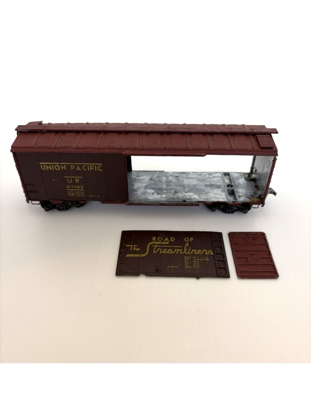 Lot 2 MDC Roundhouse HO 40' Hopper 40' AAR Boxcar Diecast Metal Assembled Kits - Picture 3 of 16